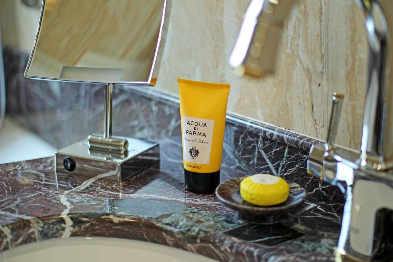 Orion Hotel Biskek Kültér fotó Acqua di Parma products