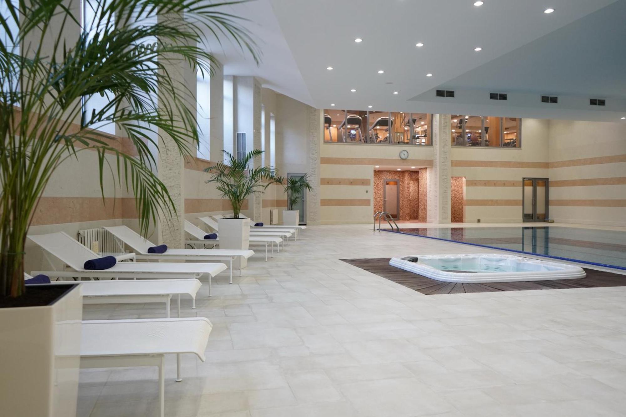 Orion Hotel Biskek Kültér fotó Spa at the Hotel