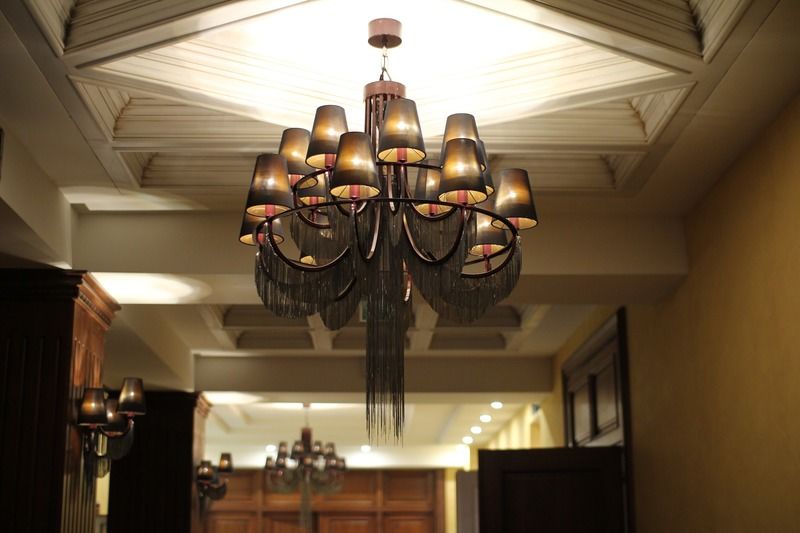 Orion Hotel Biskek Kültér fotó A chandelier