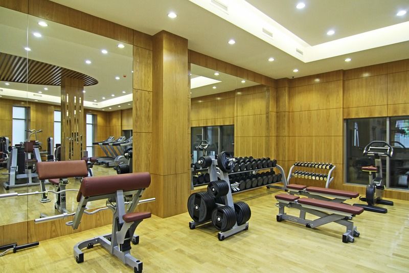 Orion Hotel Biskek Kültér fotó A gym at a hotel