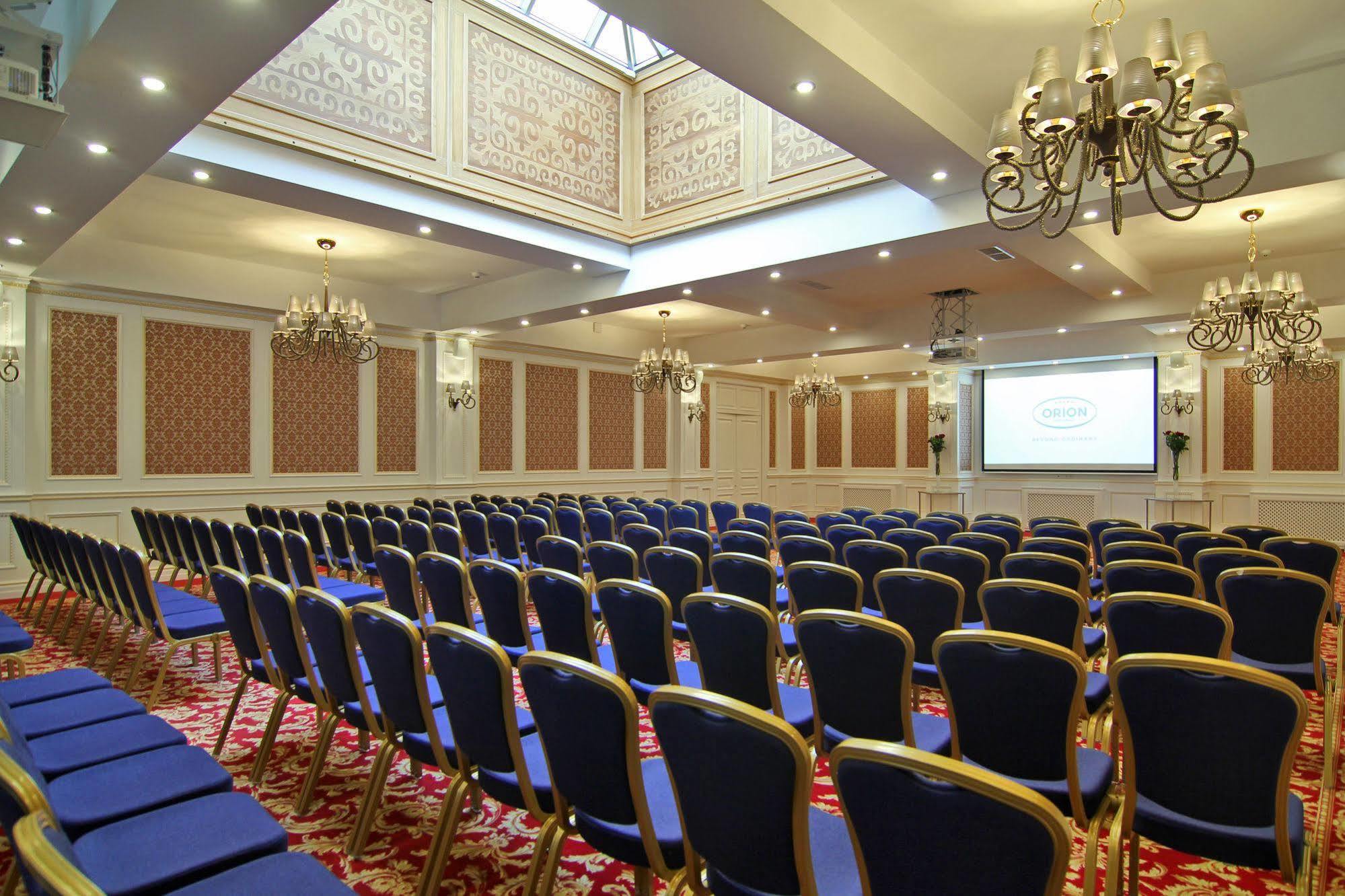 Orion Hotel Biskek Kültér fotó The Long Room